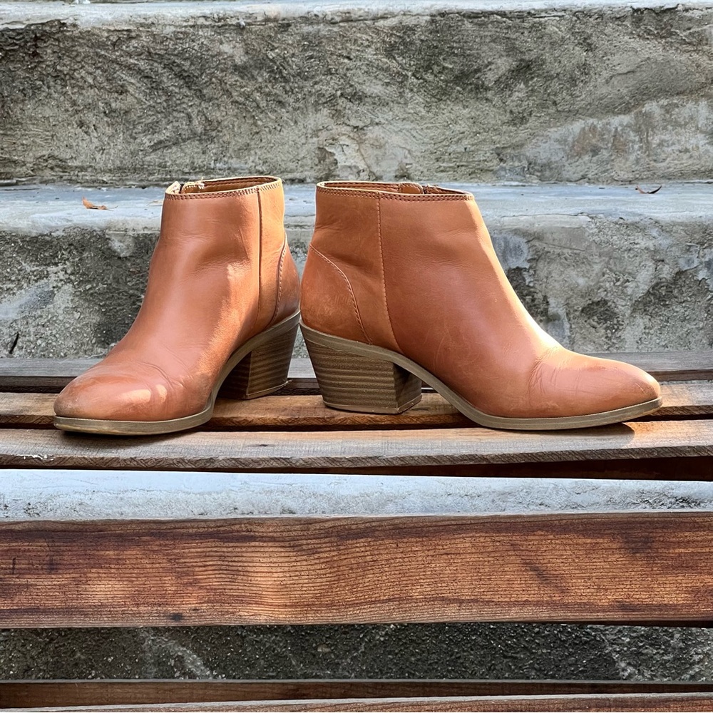 GAP Tan  Ankle Boots
